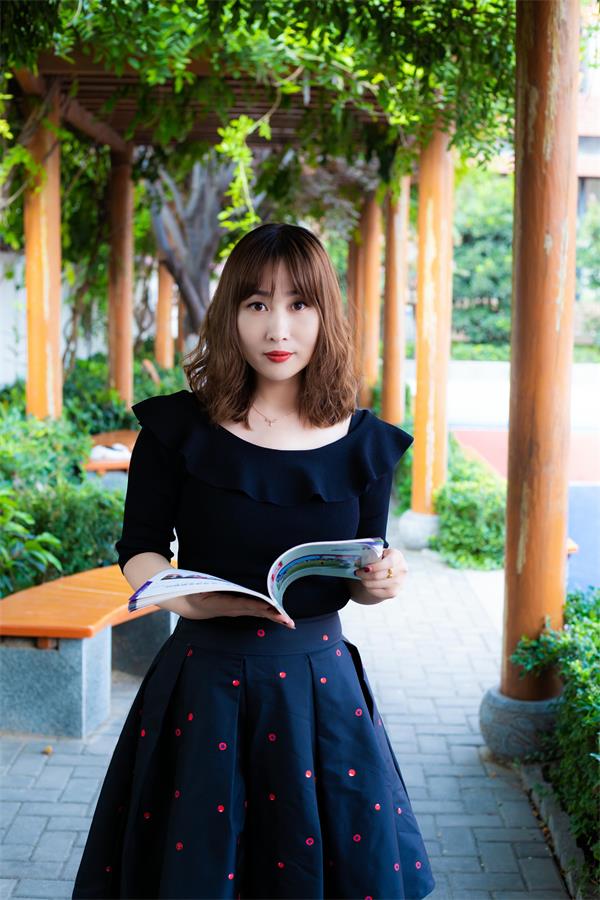 202305111339494900.jpg 何婷.jpg