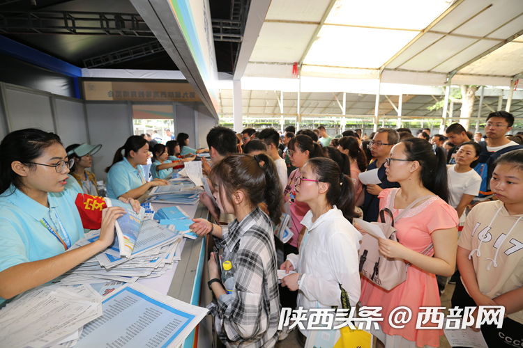 正在上传... 870a8a0ef604c99d85b89d144ead7f30.png